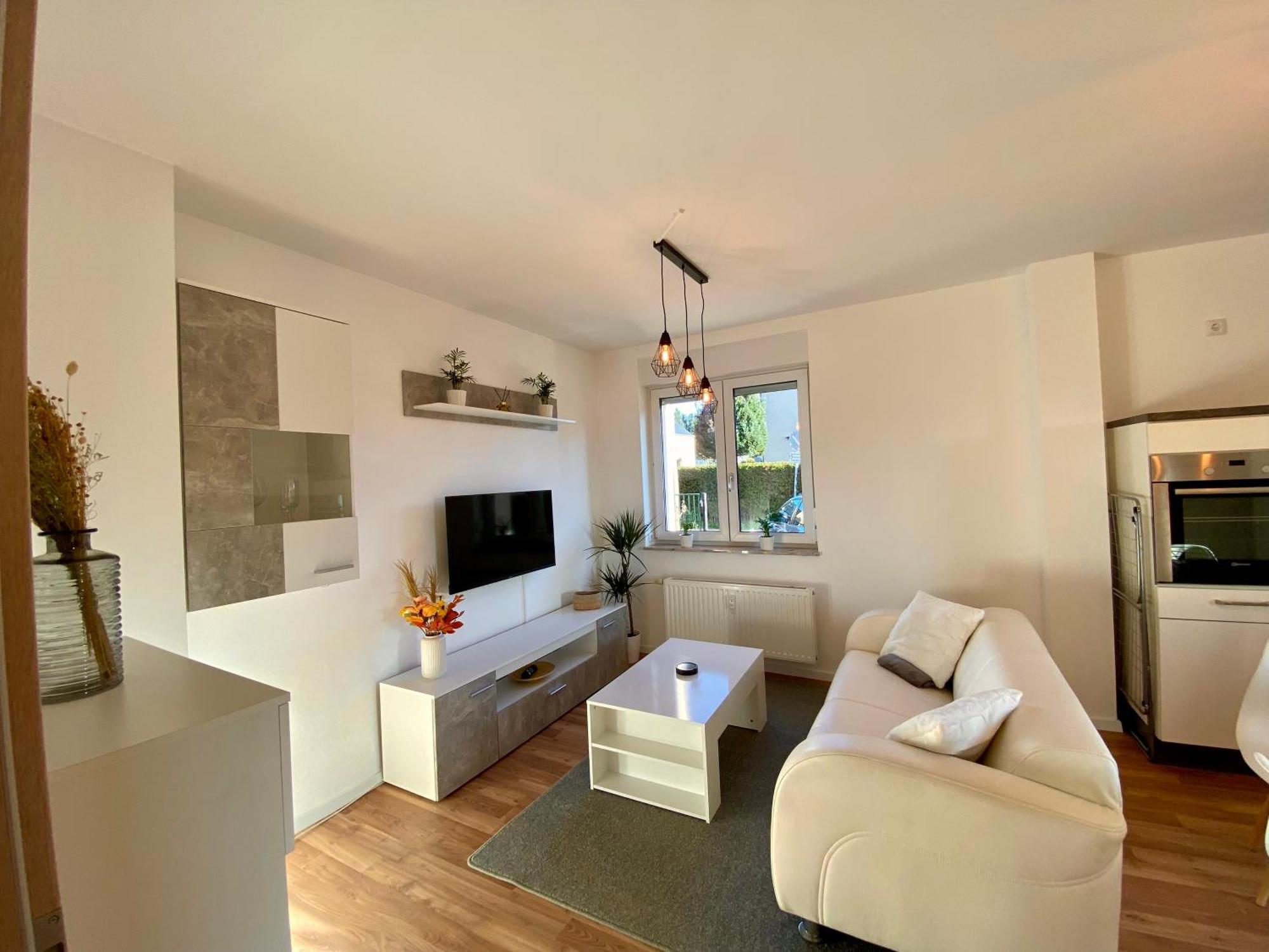 Hochwertige Ferienwohnung Mit 7Qm Balkon, Netflix, Kaffeeautomat, Rainshower Bad Zwickau Dış mekan fotoğraf